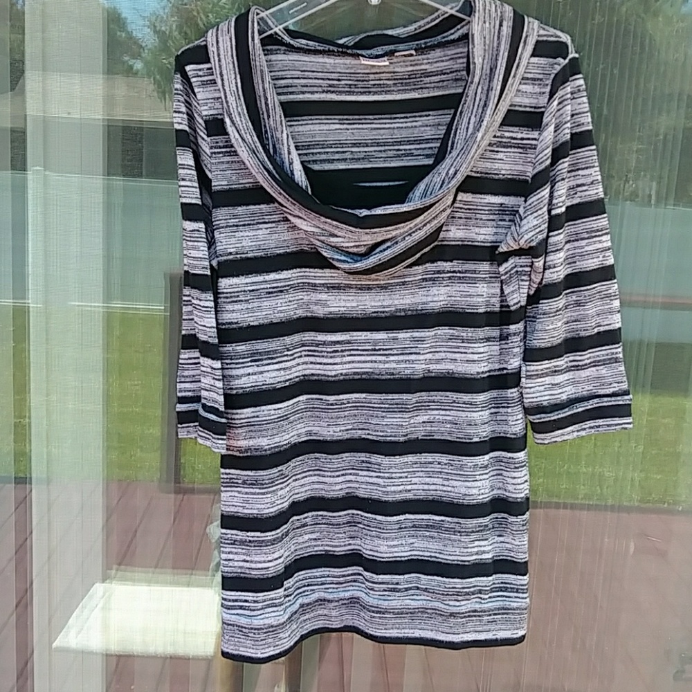 Canyon River Blues women's pullover top